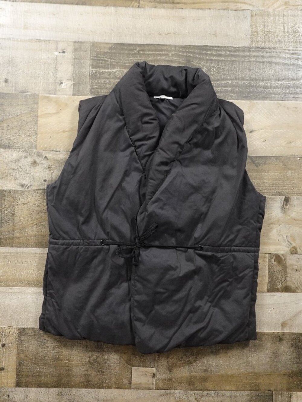 James Perse Standard Puffer Vest Women’s Size 3 Black Shawl Collar Tie Waist